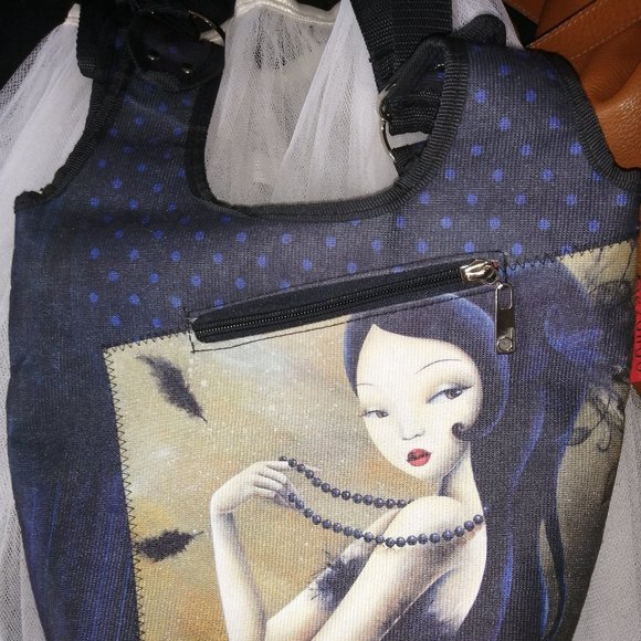 Fun hobo style purse - Picture 4 of 9